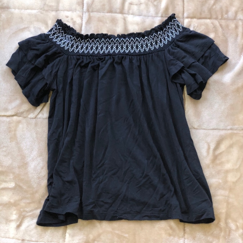 ruffle off the shoulder AE shirt!